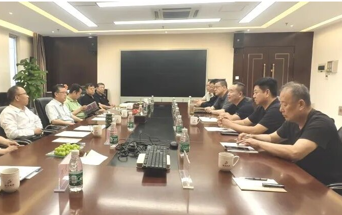名家对话 共商合作 | 省文研会特邀知名专家学者赴黄氏集团探讨传统文化传承创新之道