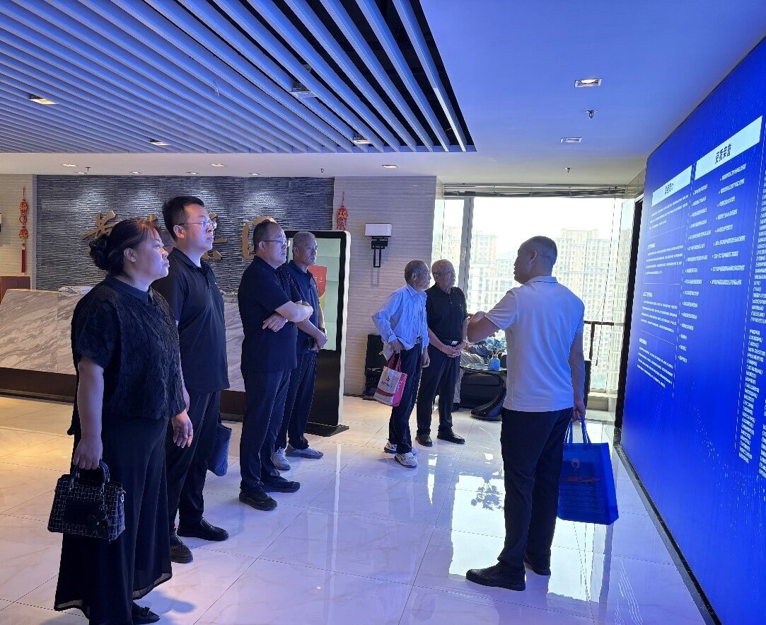 武城县大赵庄村赴黄氏集团考察 赋能村志编纂工作